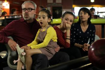 Les Papas du dimanche : Quand la paternité devient un dimanche, la comédie douce-amère qui émeut sans fanfare