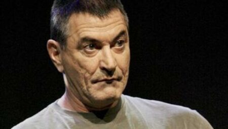 Jean-Marie Bigard au Stade de France : Un Monument de l'Humour Français