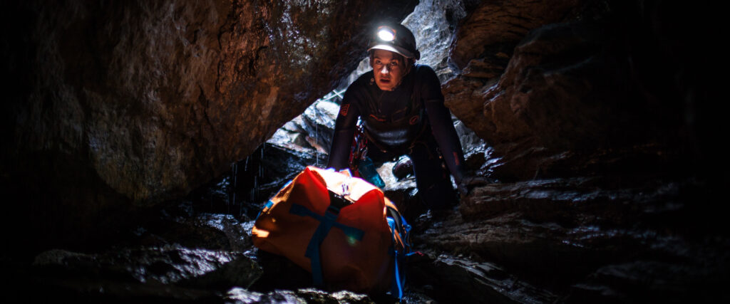 Exploration des Profondeurs:  « Cave »