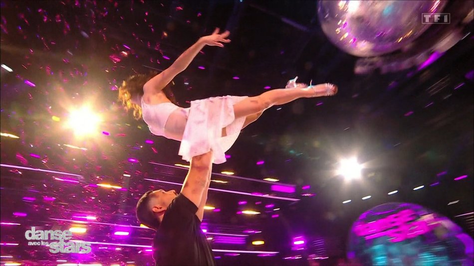 Danse avec les stars (Saison 14) : une édition flamboyante qui fait danser la France Danse avec les stars (Saison 14) : une édition flamboyante qui fait danser la France