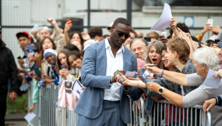 French Lover : Quand Omar Sy refait la Comédie Romantique Française sur Netflix