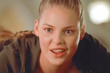 Une centaine de filles et un étudiant perdu : 100 Girls à la loupe