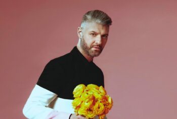 « Dix chansons démodées pour ceux qui ont le cœur abîmé » de Pierre Lapointe : un retour élégant à la grande chanson